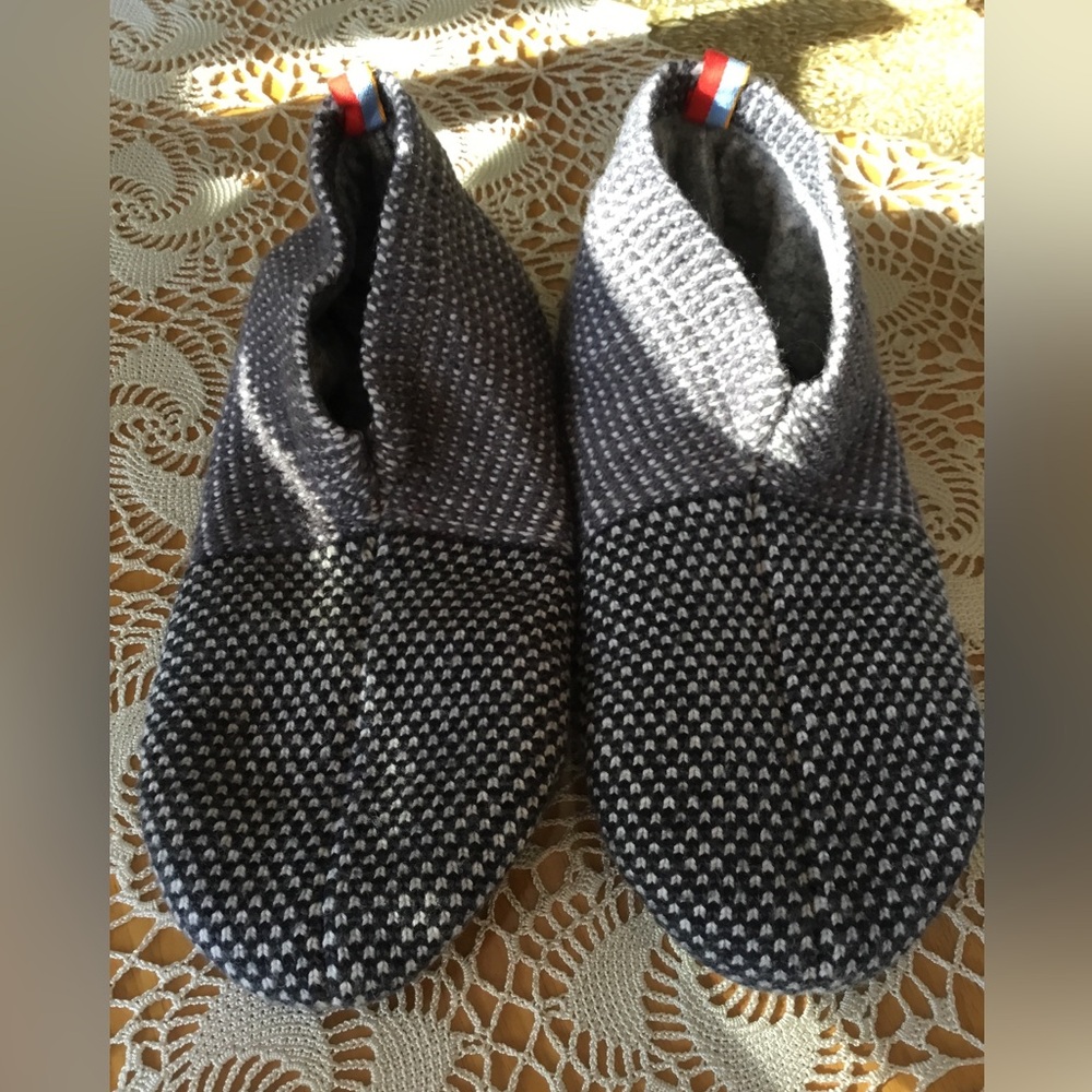 BOMBAS unisex slippers